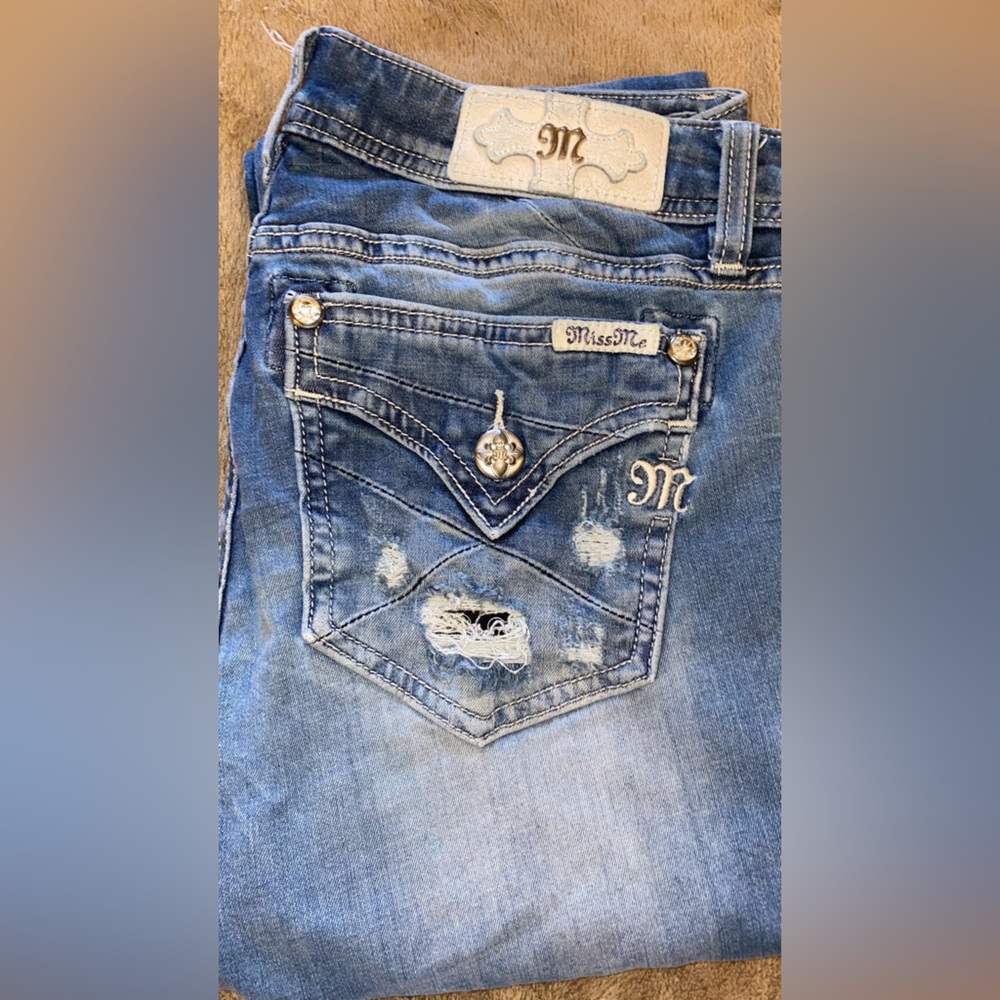 Women’s Miss Me signature boot cut size 29!